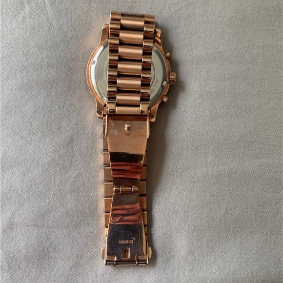 Michael Kors Watch - Picture 3 of 4